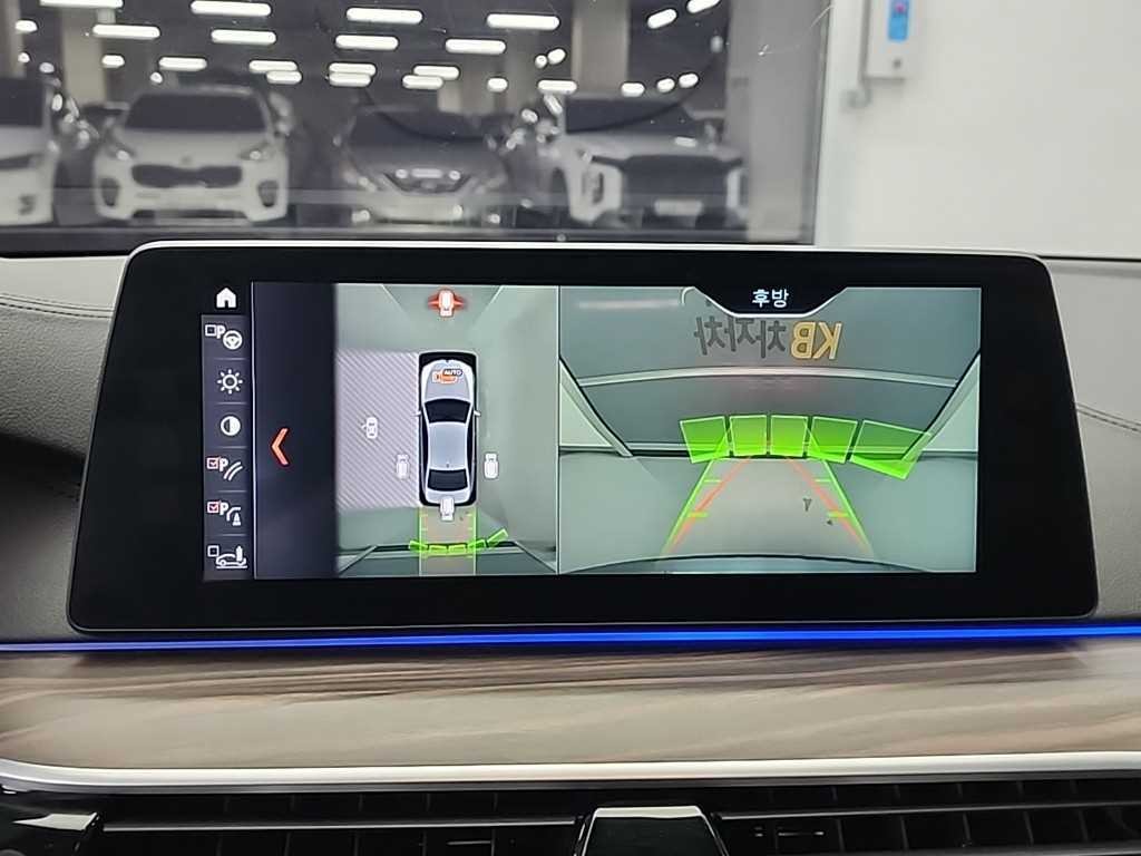 BMW 5시리즈 5시리즈 (G30) 530i M 스포츠 플러스 이미지 16