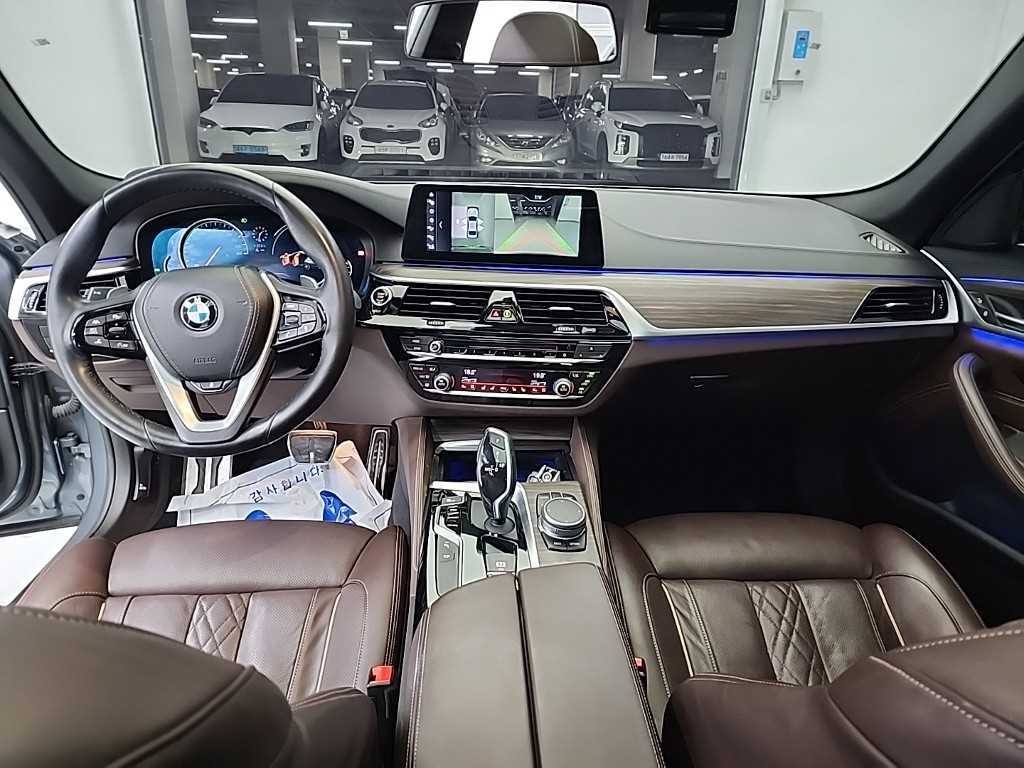 BMW 5시리즈 5시리즈 (G30) 530i M 스포츠 플러스 이미지 7
