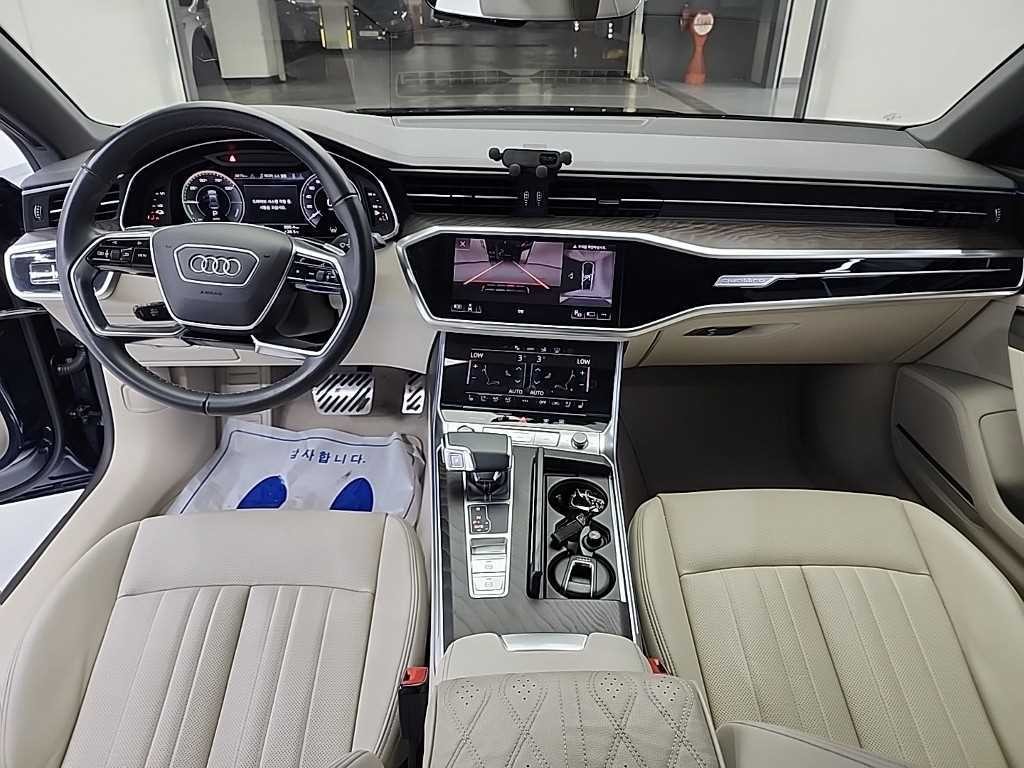 아우디 A7 A7 (4K) 55 TFSI e 콰트로 프리미엄 이미지 8
