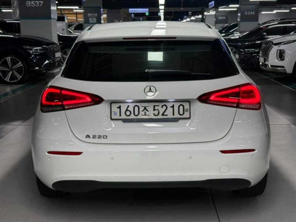벤츠 A 클래스 A클래스 W177 A220 해치백 이미지 4