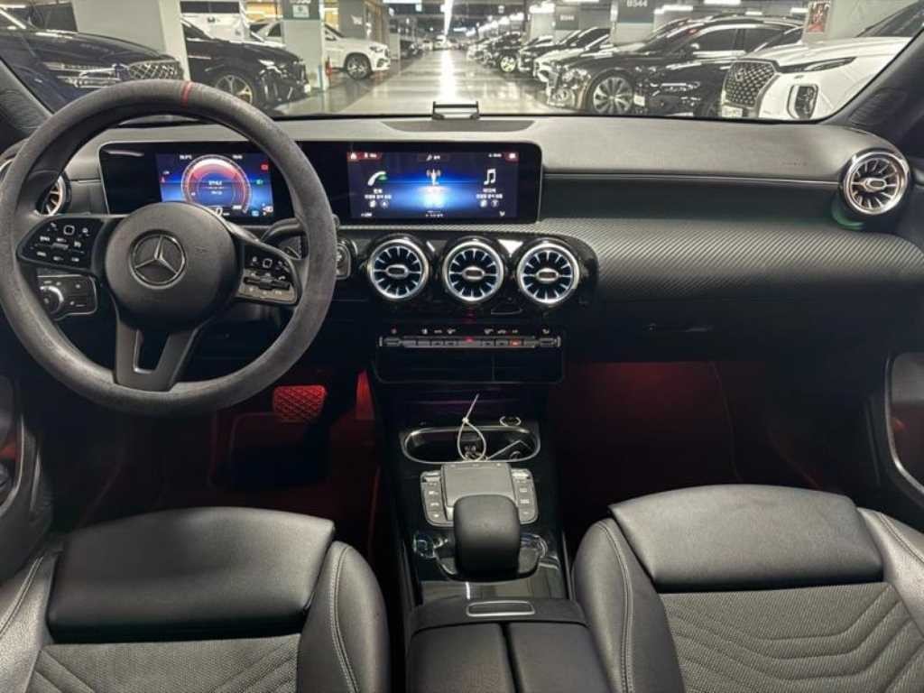 벤츠 A 클래스 A클래스 W177 A220 해치백 이미지 8