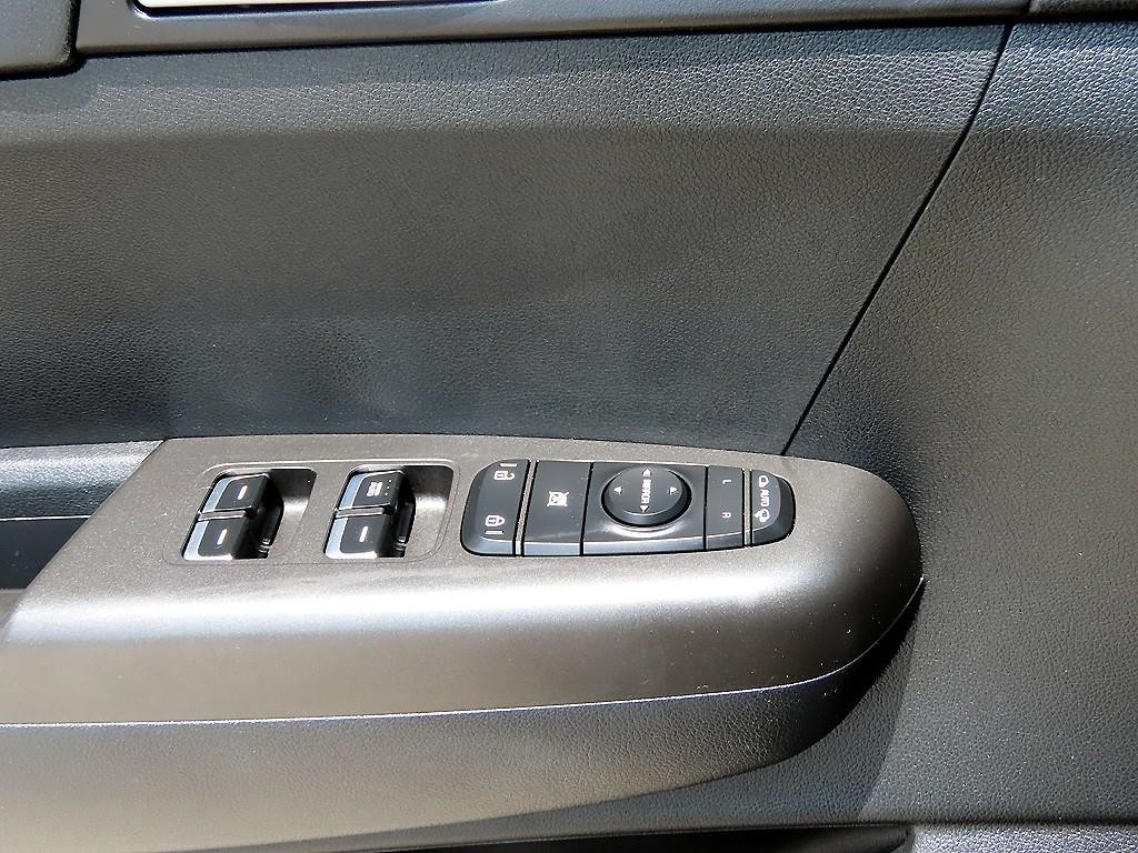 기아 스포티지 스포티지 더 볼드 1.6 디젤 2WD 프레스티지 이미지 11