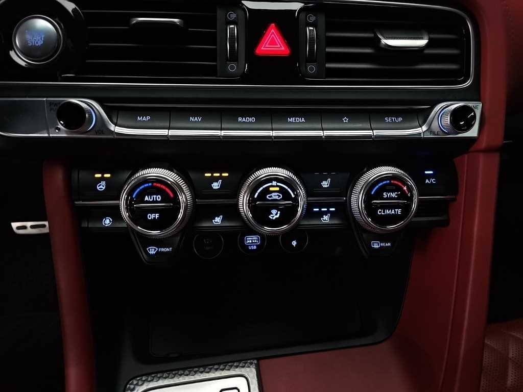 제네시스 G70 더 뉴 G70 가솔린 3.3T 4WD 스포츠 패키지 이미지 10