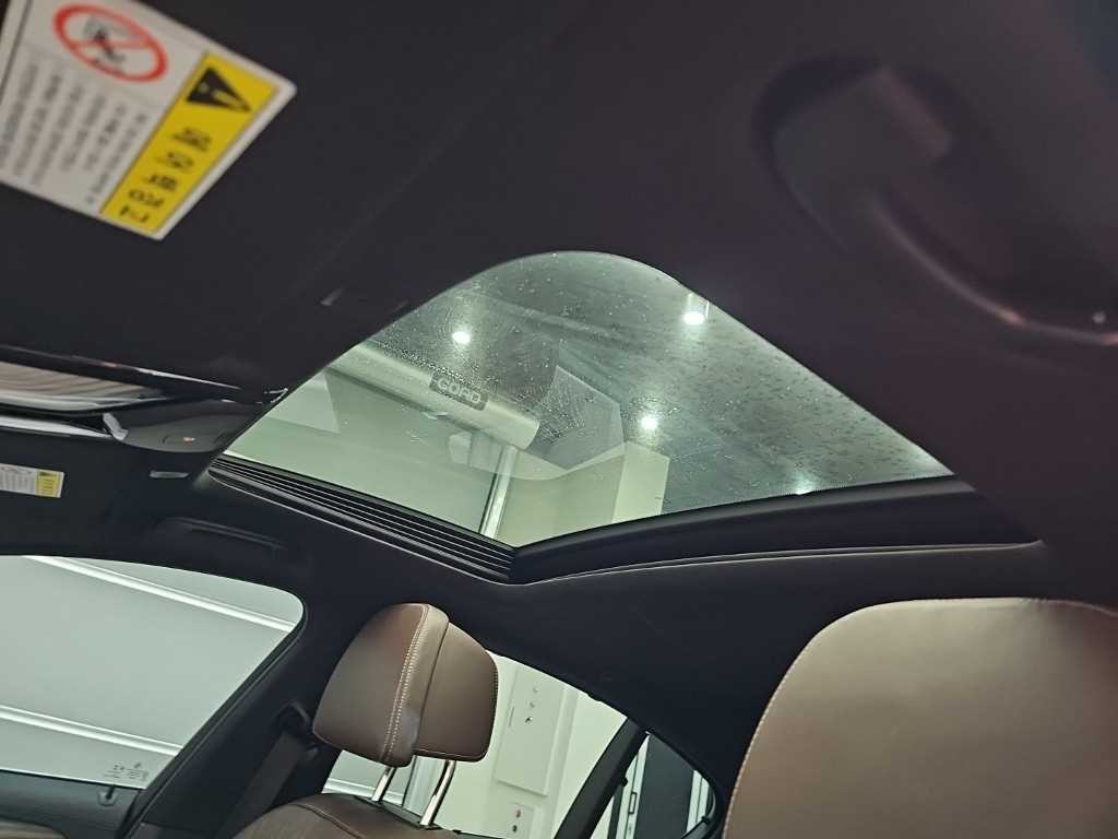 BMW 5시리즈 5시리즈 (G30) 520d M 스포츠 플러스 이미지 15