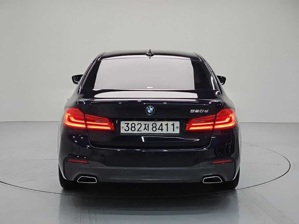 BMW 5시리즈 5시리즈 (G30) 520d M 스포츠 플러스 이미지 3