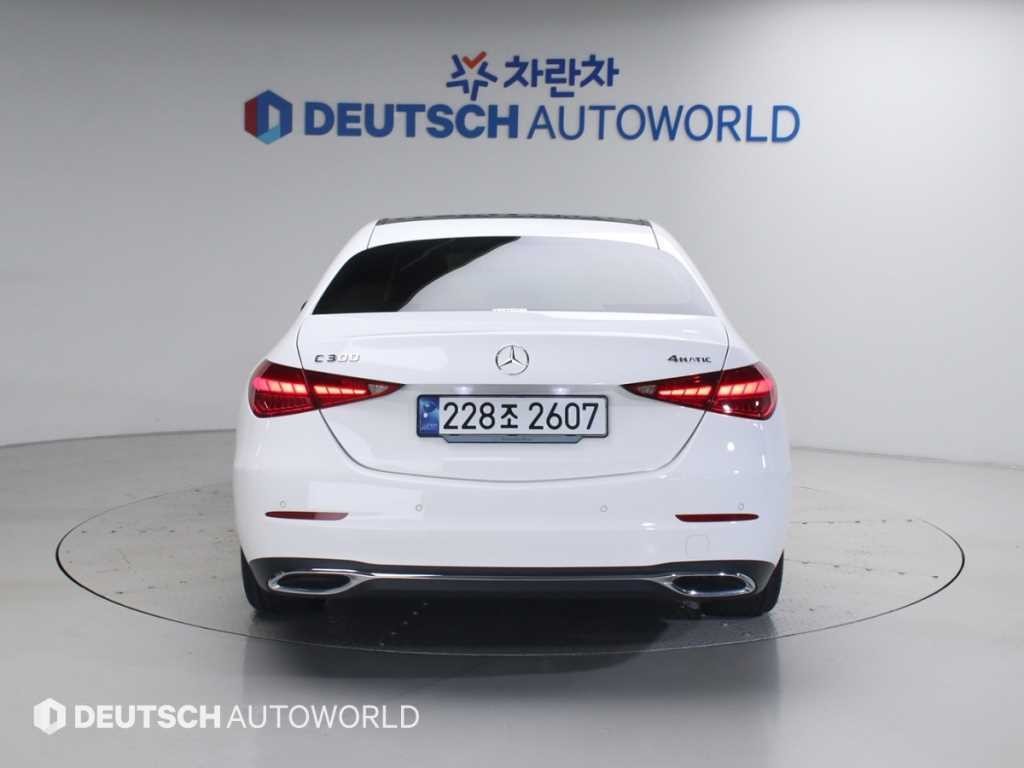 벤츠 C 클래스 C클래스 W206 C300 4MATIC 아방가르드 이미지 4