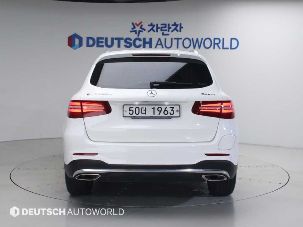 벤츠 GLC 클래스 GLC클래스 X253 GLC 350 e 4MATIC AMG LINE 이미지 4