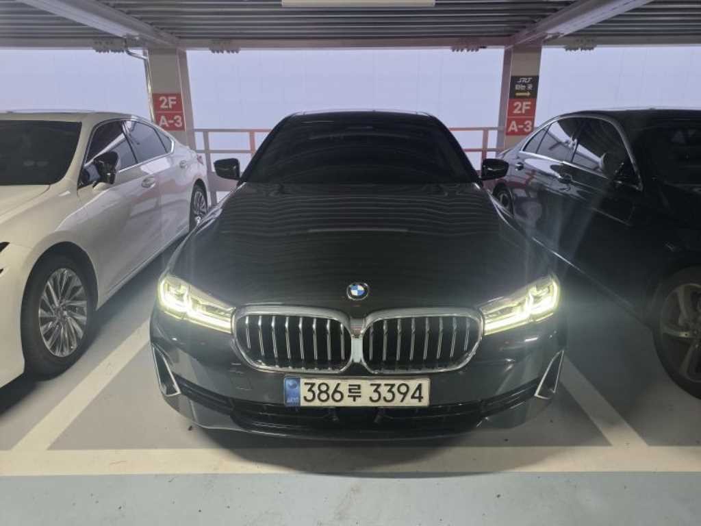 BMW 5시리즈 5시리즈 (G30) 520i 럭셔리 이미지 1