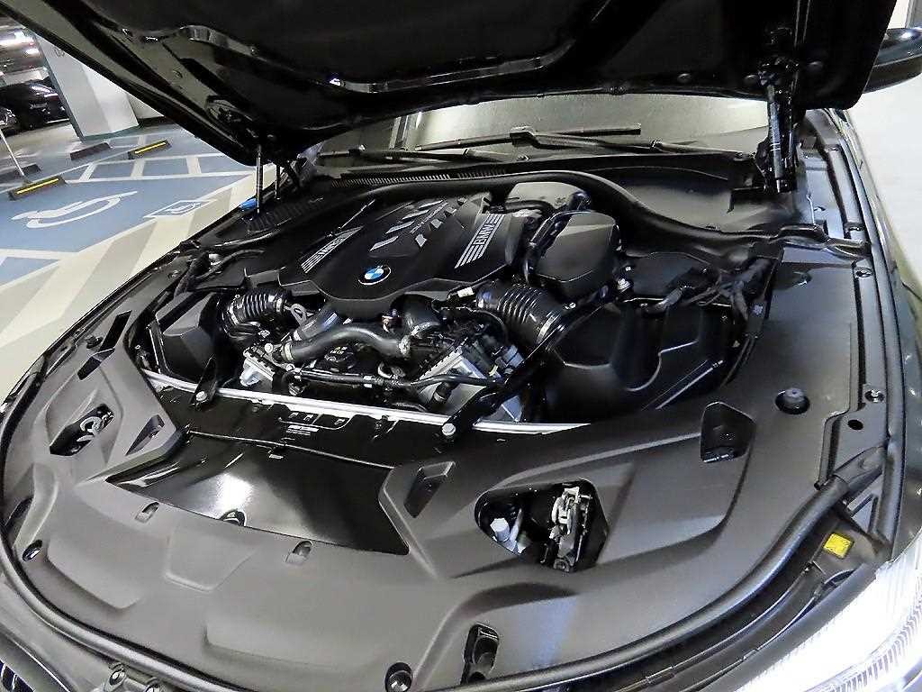 BMW 8시리즈 8시리즈 (G15) M850i xDrive 그란 쿠페 이미지 19
