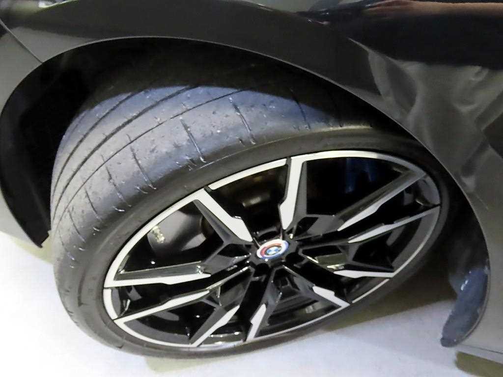 BMW 8시리즈 8시리즈 (G15) M850i xDrive 그란 쿠페 이미지 20