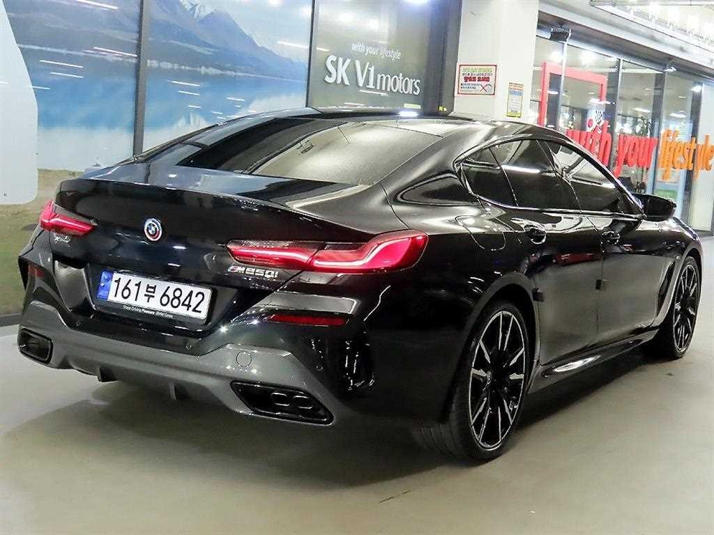 BMW 8시리즈 8시리즈 (G15) M850i xDrive 그란 쿠페 이미지 4