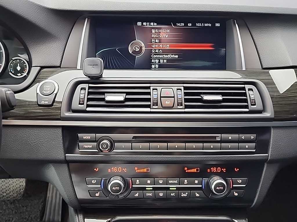 BMW 5시리즈 5시리즈 (F10) 528i xDrive 럭셔리 플러스 이미지 10