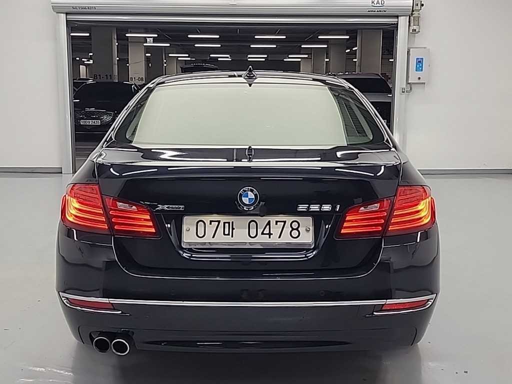 BMW 5시리즈 5시리즈 (F10) 528i xDrive 럭셔리 플러스 이미지 3