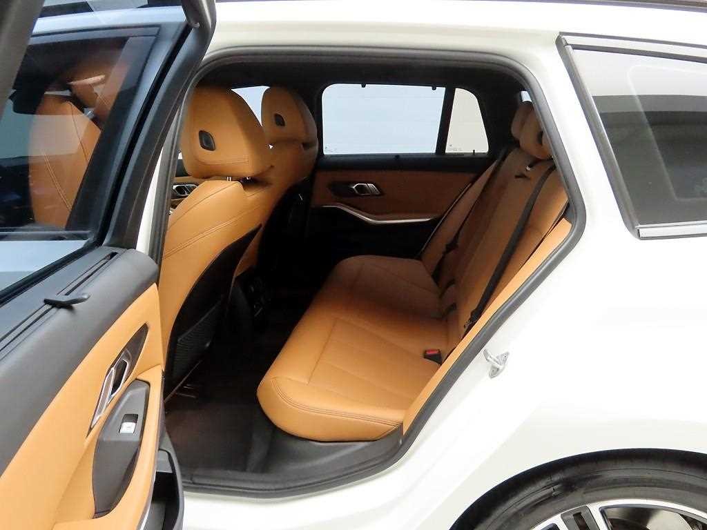 BMW 3시리즈 3시리즈 (G20) 320d 투어링 M 스포츠 이미지 14