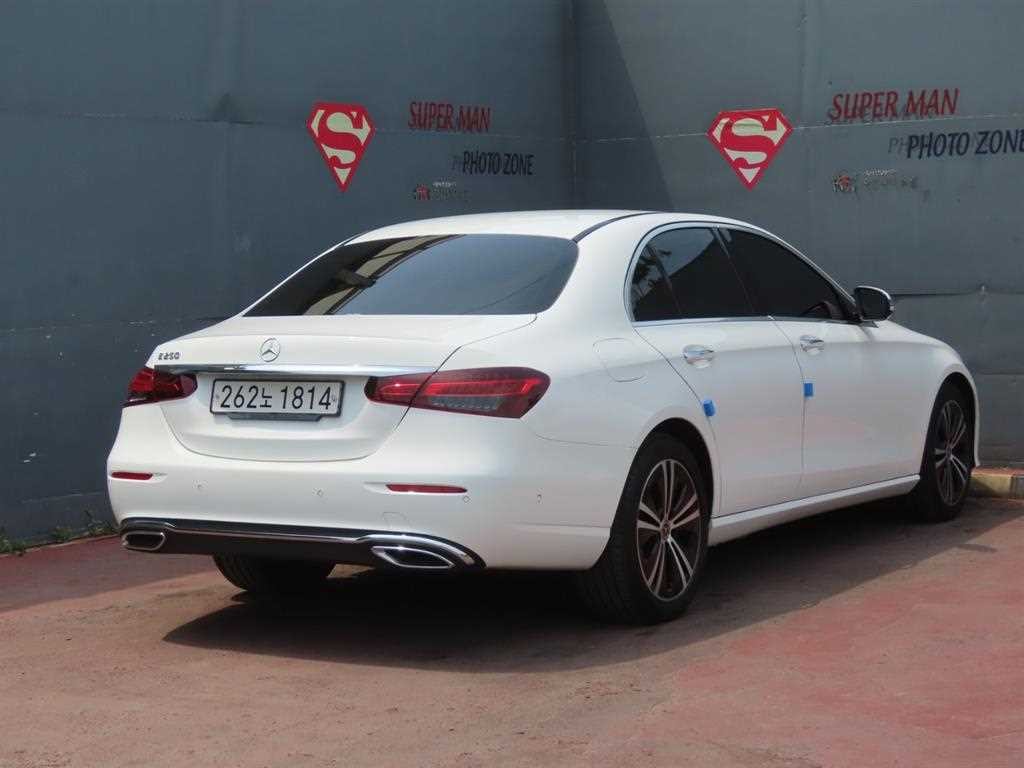 벤츠 E 클래스 E-클래스 W213 E250 아방가르드 이미지 3