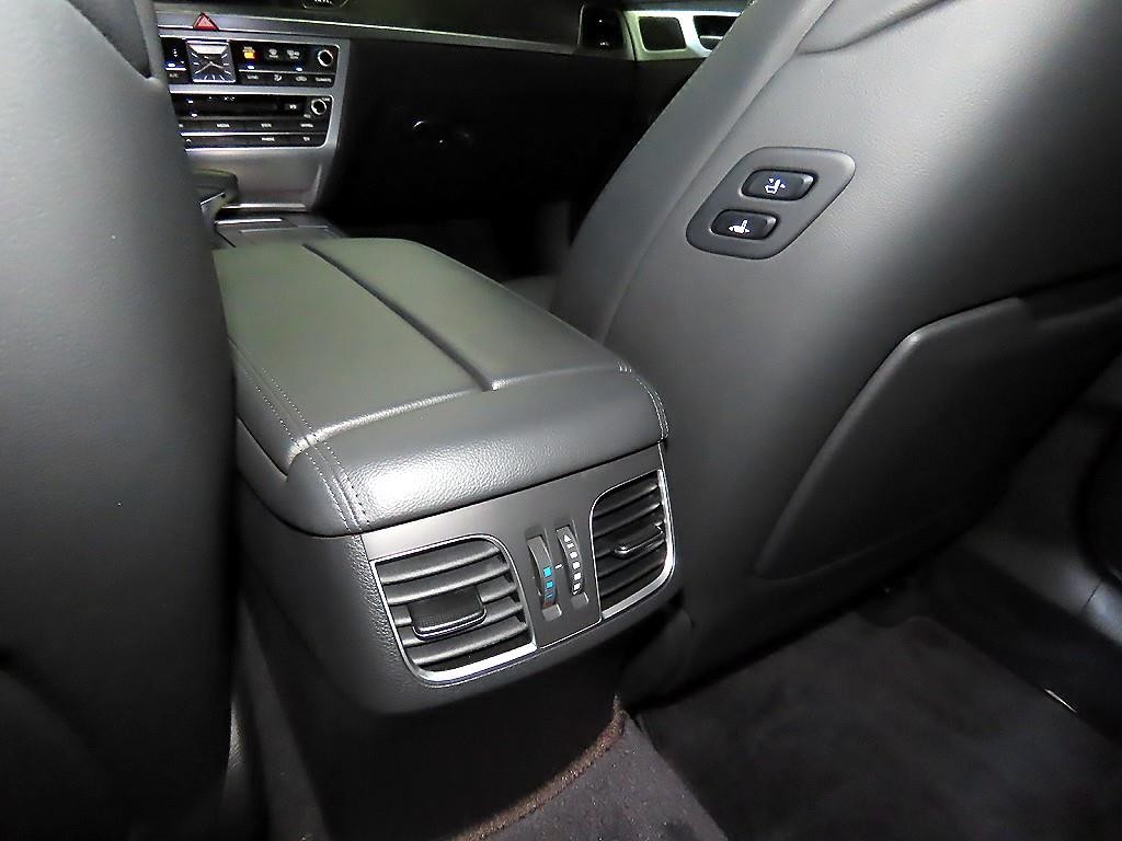 제네시스 G80 3.3 GDI AWD 럭셔리 이미지 16