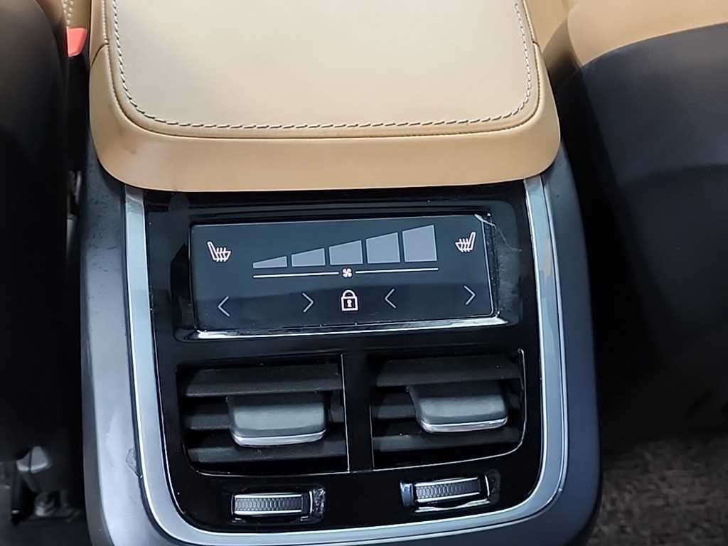 볼보 XC90 XC90 2세대 2.0 D5 AWD 인스크립션 이미지 13