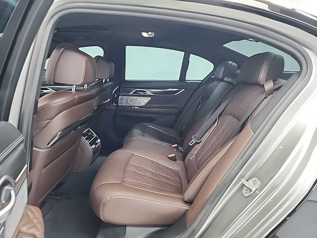 BMW 7시리즈 7시리즈 (G11) 730d xDrive M 스포츠 이미지 12