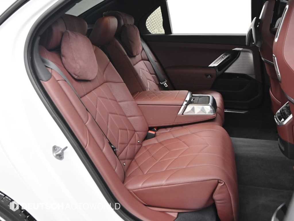 BMW 7시리즈 7시리즈 (G70) 740i xDrive M 스포츠 이미지 12