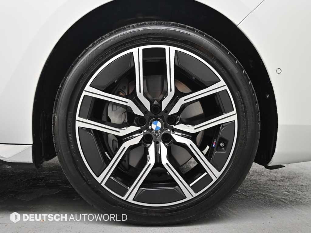 BMW 7시리즈 7시리즈 (G70) 740i xDrive M 스포츠 이미지 5