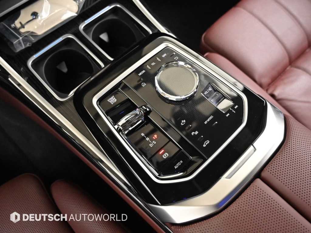 BMW 7시리즈 7시리즈 (G70) 740i xDrive M 스포츠 이미지 9