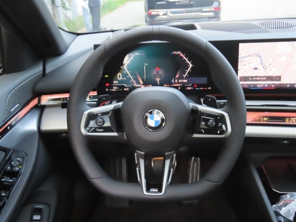 BMW 5시리즈 5시리즈 (G60) 530i xDrive 이미지 15