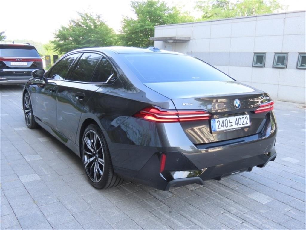 BMW 5시리즈 5시리즈 (G60) 530i xDrive 이미지 4