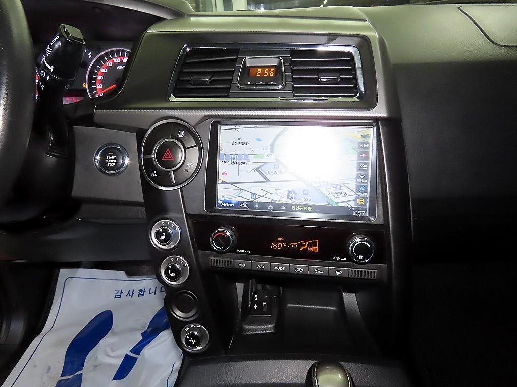 KG모빌리티(쌍용) 코란도 코란도스포츠 디젤 4WD 익스트림 이미지 11