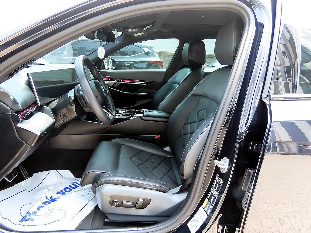 BMW 5시리즈 5시리즈 (G60) 530e M 스포츠 이미지 5