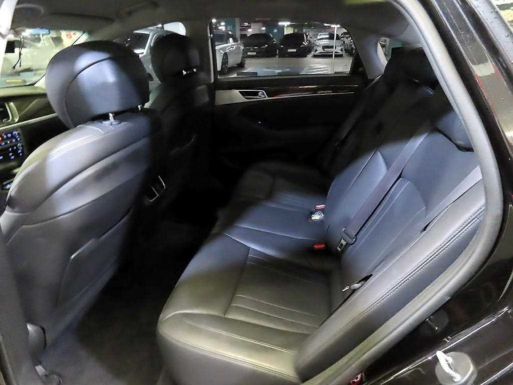 제네시스 G80 2.2D AWD 럭셔리 이미지 7