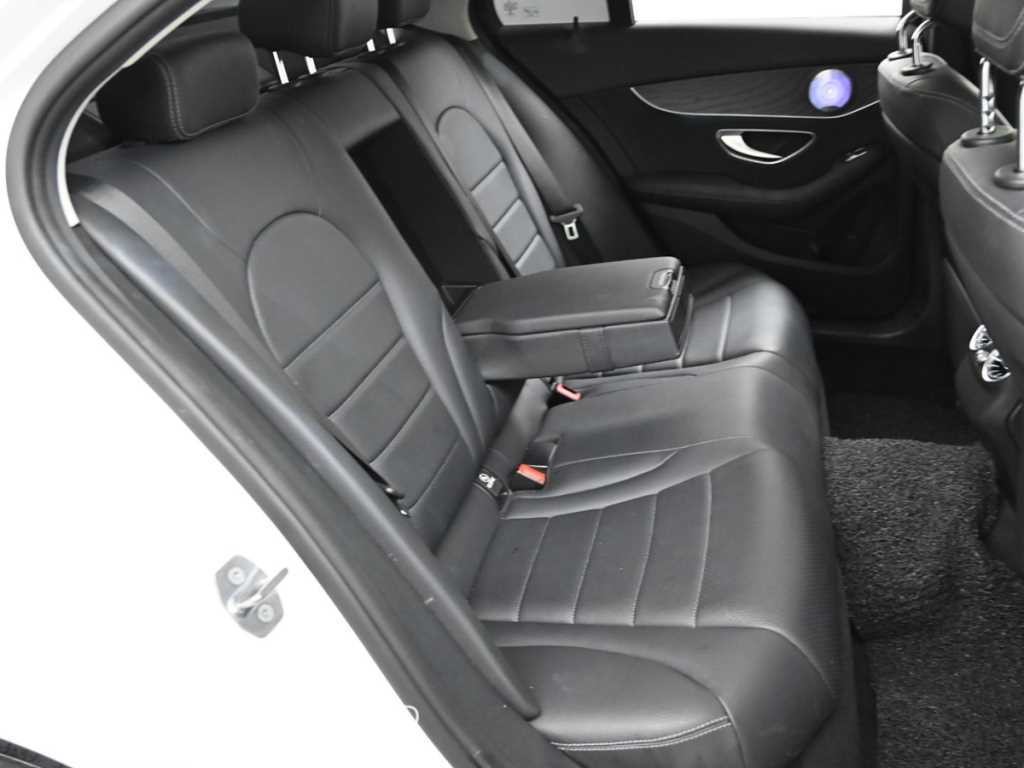 벤츠 C 클래스 C클래스 W205 C220 d 아방가르드 이미지 12