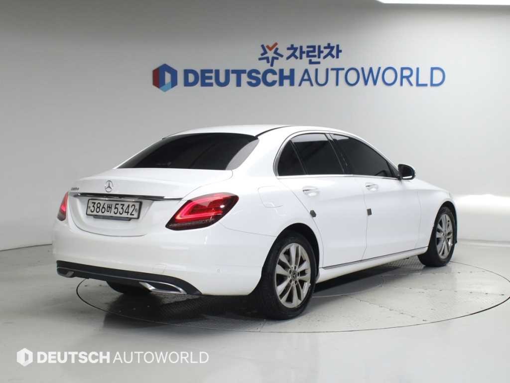 벤츠 C 클래스 C클래스 W205 C220 d 아방가르드 이미지 2