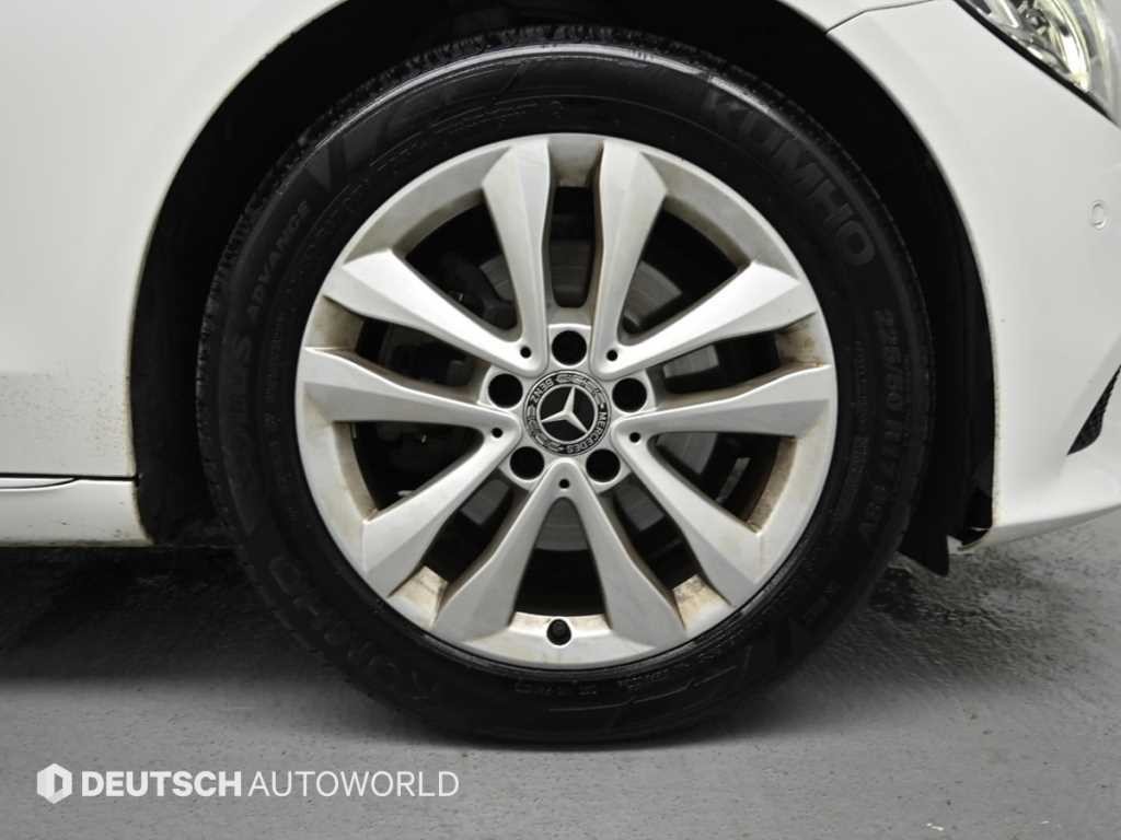 벤츠 C 클래스 C클래스 W205 C220 d 아방가르드 이미지 5
