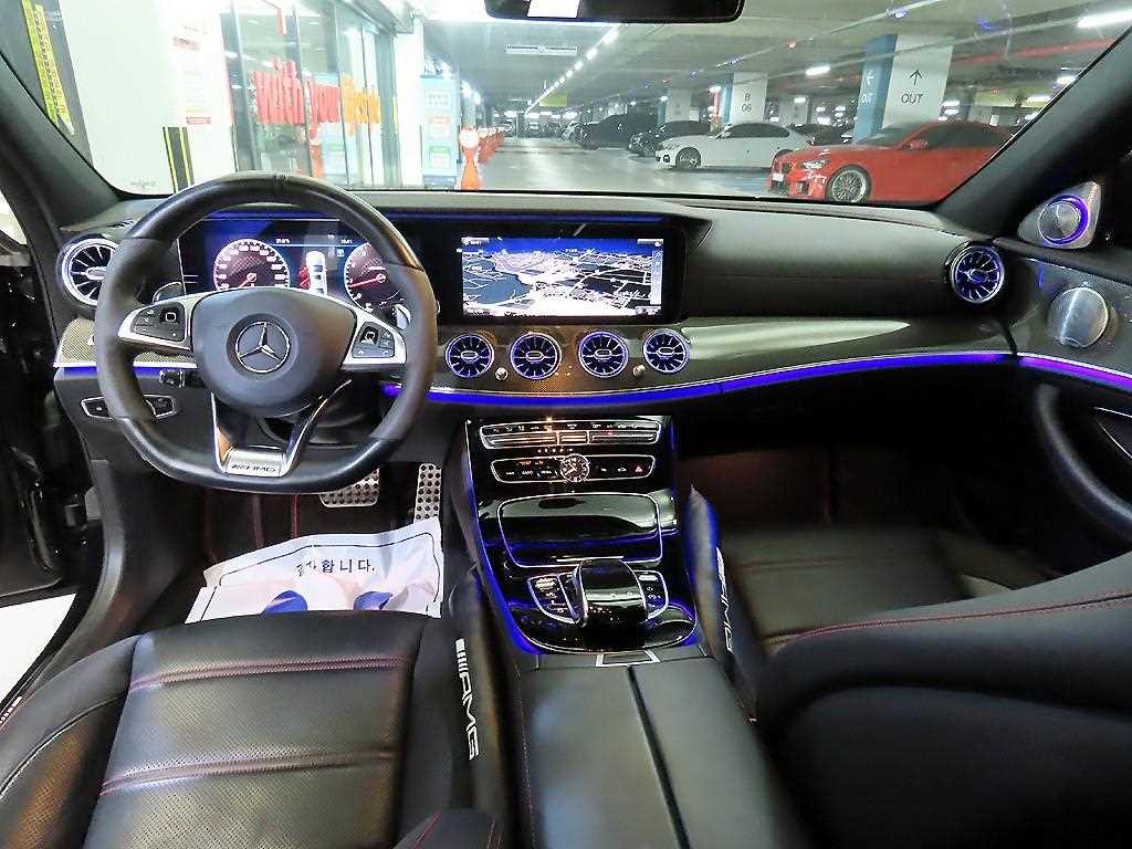 벤츠 E 클래스 E-클래스 W213 E43 AMG 4MATIC 이미지 10