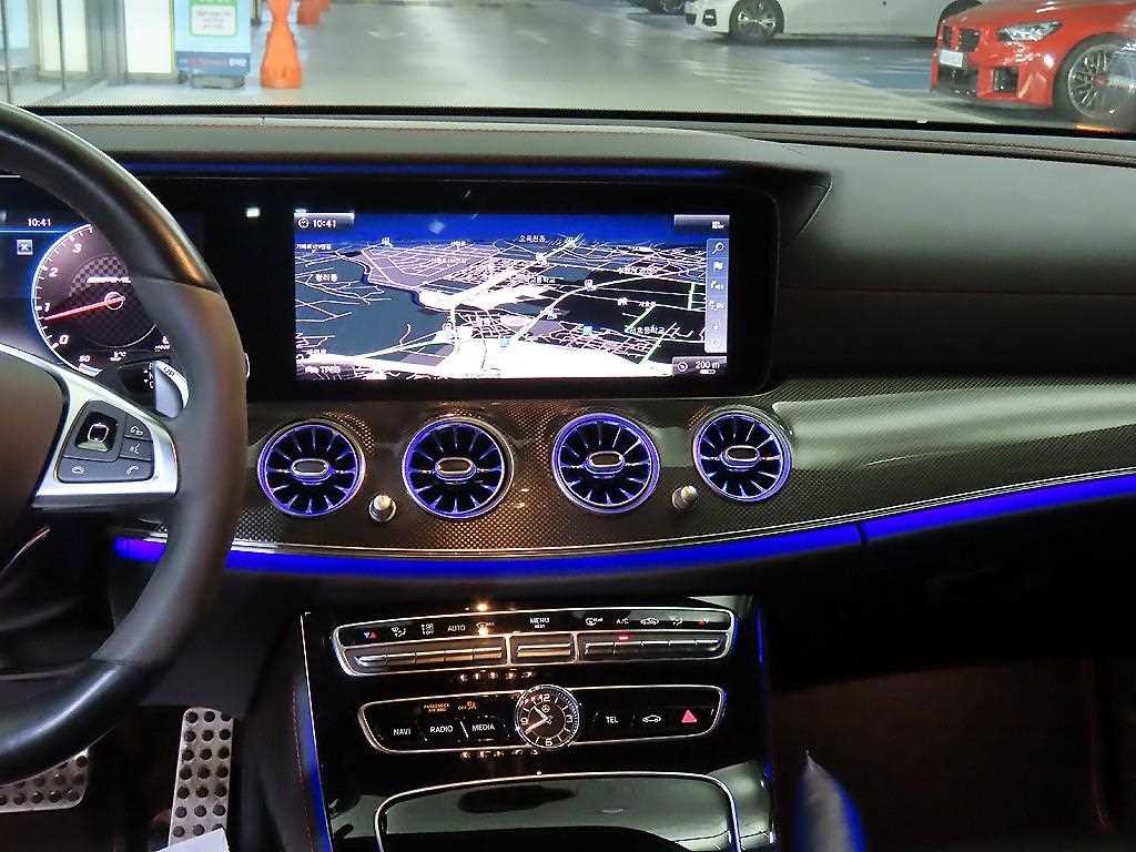 벤츠 E 클래스 E-클래스 W213 E43 AMG 4MATIC 이미지 11
