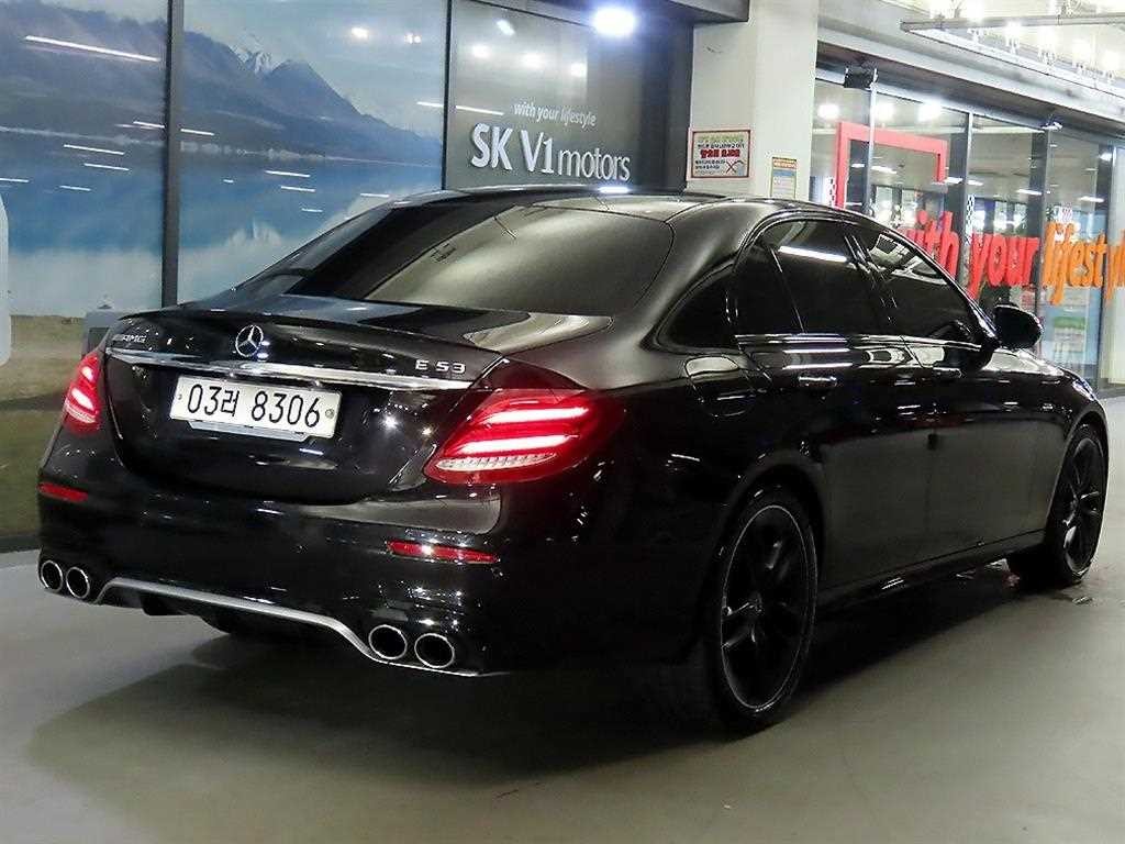 벤츠 E 클래스 E-클래스 W213 E43 AMG 4MATIC 이미지 4