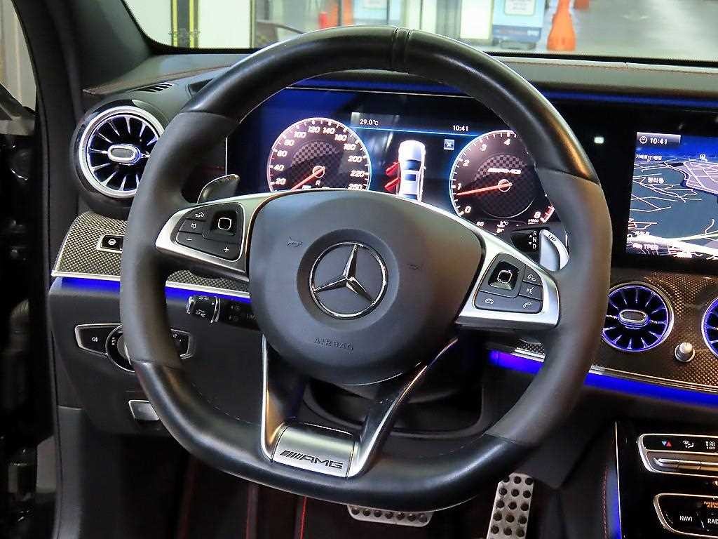 벤츠 E 클래스 E-클래스 W213 E43 AMG 4MATIC 이미지 8