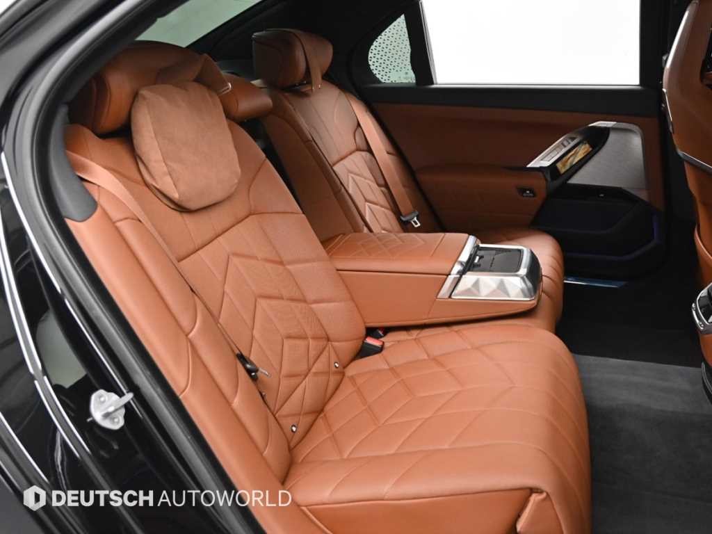 BMW 7시리즈 7시리즈 (G70) 740i xDrive M 스포츠 이미지 12