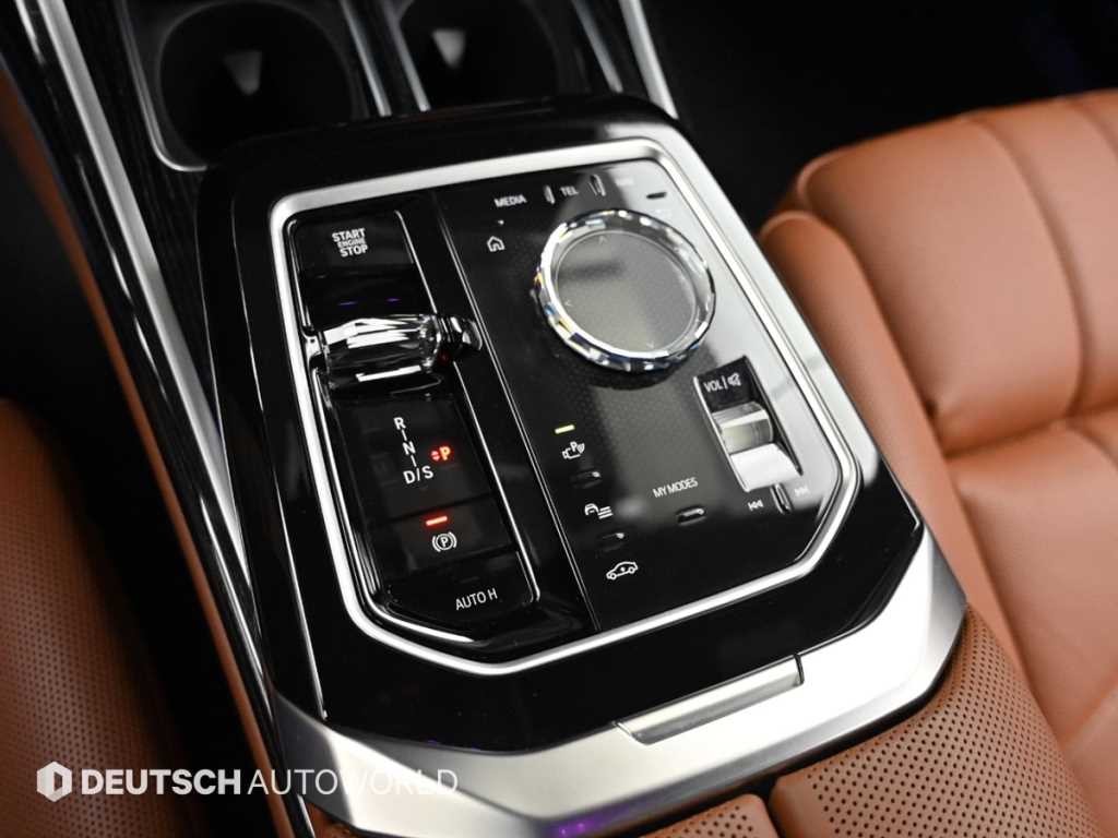 BMW 7시리즈 7시리즈 (G70) 740i xDrive M 스포츠 이미지 9
