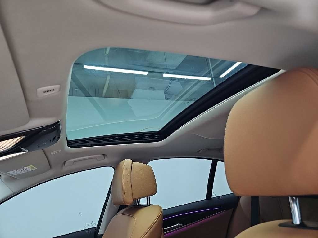 BMW 5시리즈 5시리즈 (G30) 520i 럭셔리 이미지 14