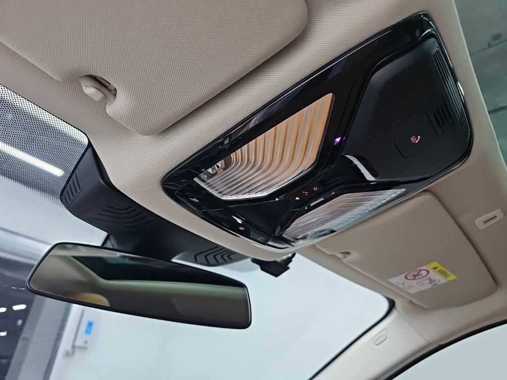 BMW 5시리즈 5시리즈 (G30) 520i 럭셔리 이미지 17