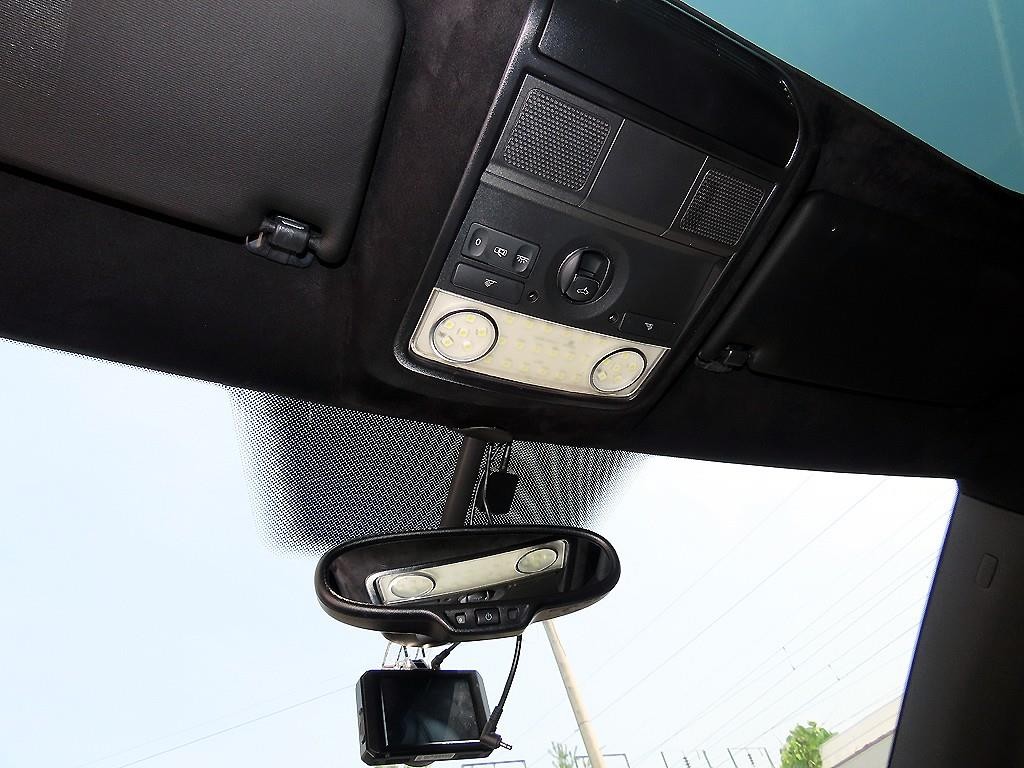 폭스바겐 시로코 2.0 TSI R 이미지 15