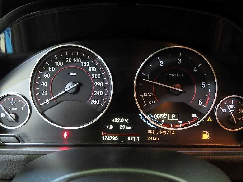 BMW 3시리즈 3시리즈 (F30) 320d M 퍼포먼스 에디션 이미지 9
