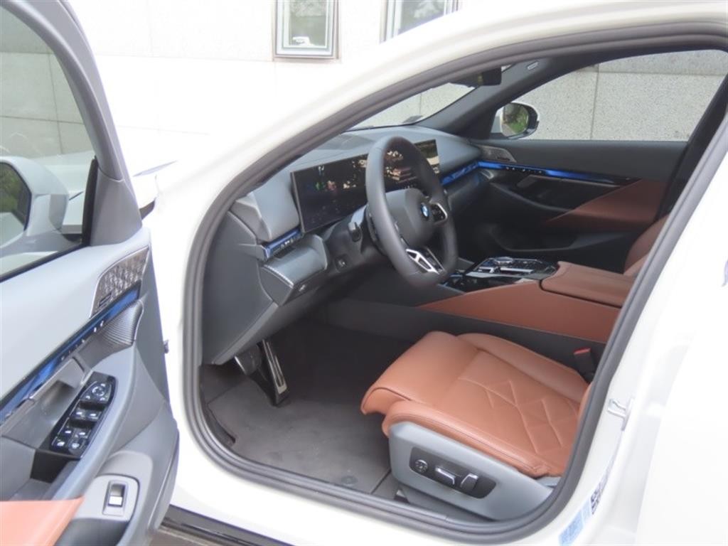BMW 5시리즈 5시리즈 (G60) 530i xDrive M 스포츠 프로 스페셜 에디션 이미지 13