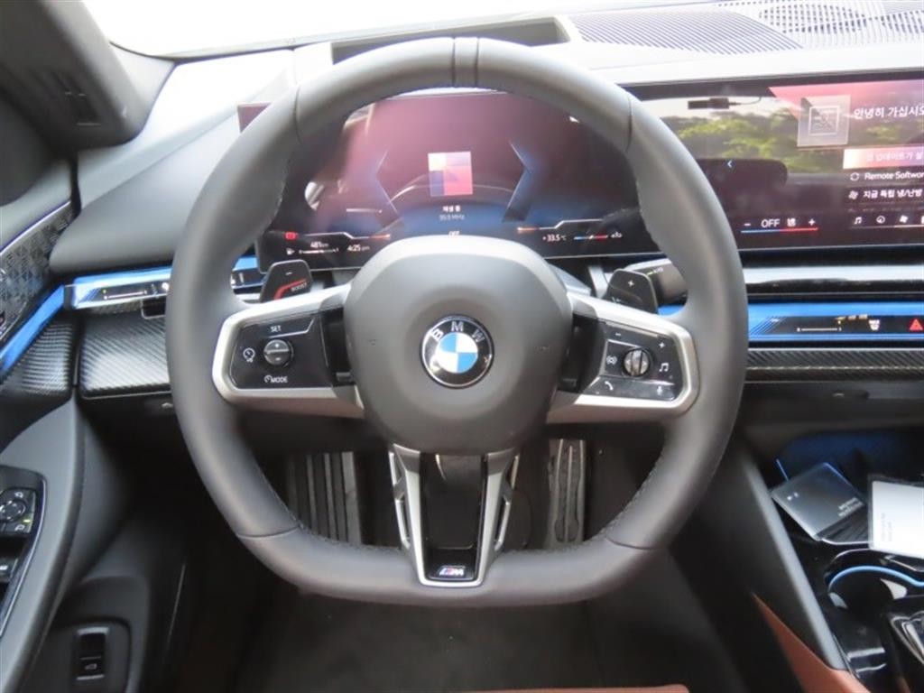 BMW 5시리즈 5시리즈 (G60) 530i xDrive M 스포츠 프로 스페셜 에디션 이미지 15
