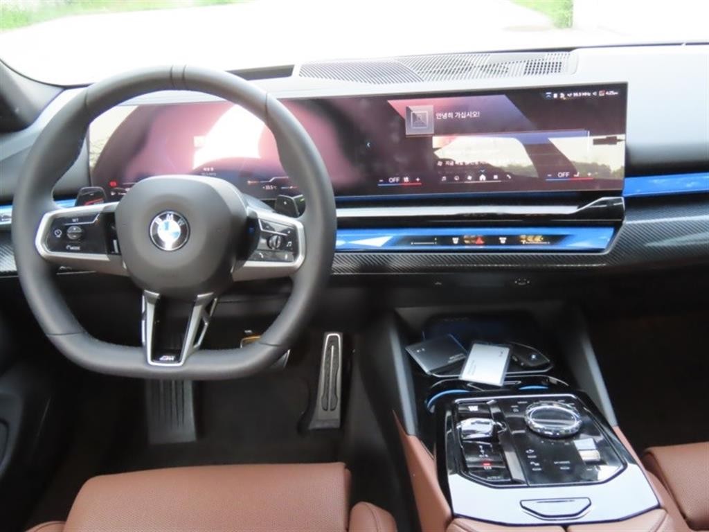 BMW 5시리즈 5시리즈 (G60) 530i xDrive M 스포츠 프로 스페셜 에디션 이미지 16