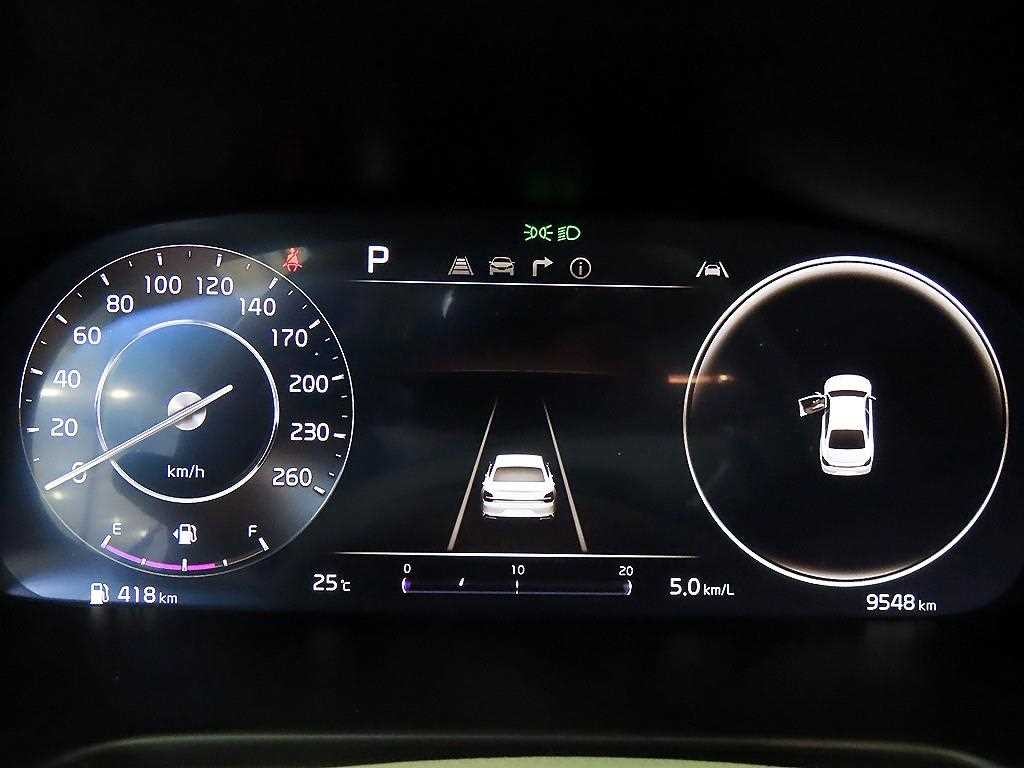 기아 K9 더 뉴 K9 2세대 3.3 T-GDI AWD 플래티넘 이미지 9