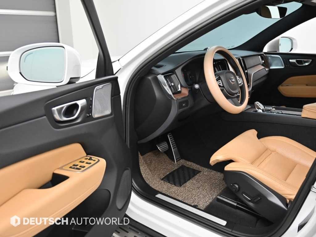 볼보 XC60 XC60(2세대) B6 AWD 얼티메이트 브라이트 이미지 11