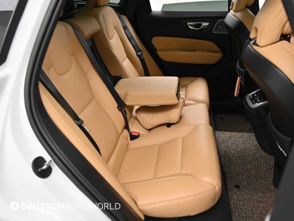 볼보 XC60 XC60(2세대) B6 AWD 얼티메이트 브라이트 이미지 12