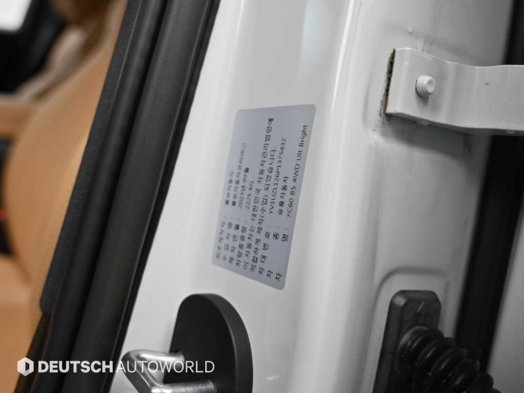 볼보 XC60 XC60(2세대) B6 AWD 얼티메이트 브라이트 이미지 20